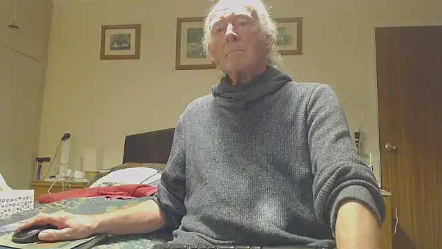 WaverlyKernow online show from March 9, 8:52 pm