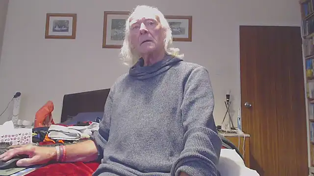 WaverlyKernow online show from October 16, 2:07 pm