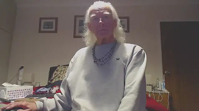 WaverlyKernow online show from November 5, 10:26 am