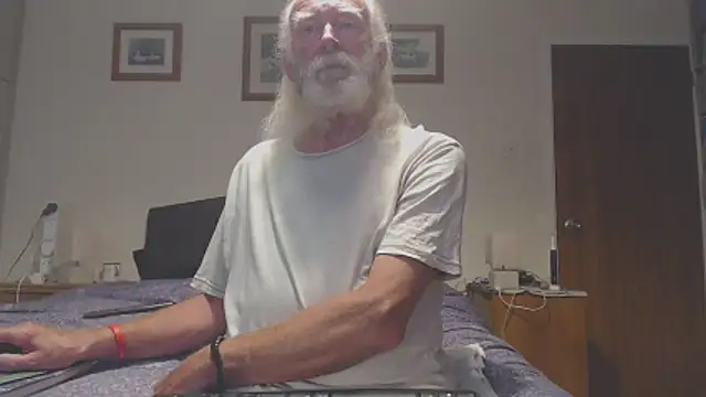 WaverlyKernow online show from June 18, 11:25 am