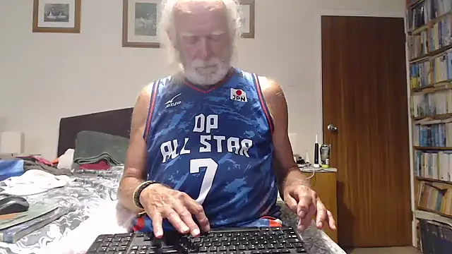 WaverlyKernow online show from August 5, 9:23 am