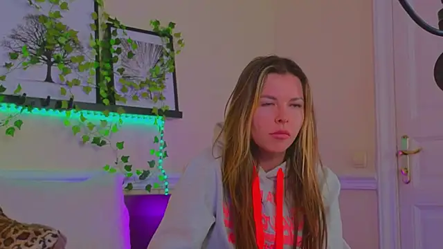 Real Tini online show from January 17, 1:03 pm