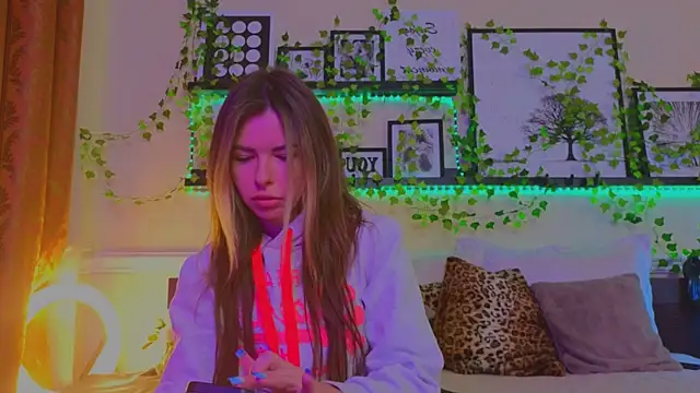 Real Tini online show from January 18, 12:57 pm