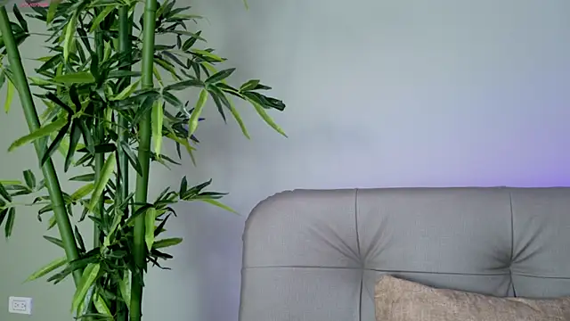 were-Naughty online show from January 28, 5:14 pm