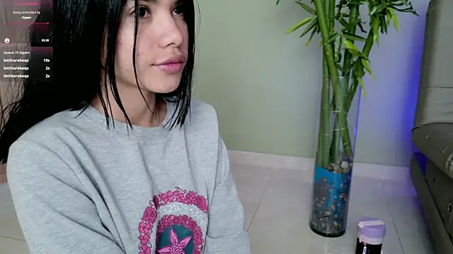 were-Naughty online show from February 3, 7:52 pm