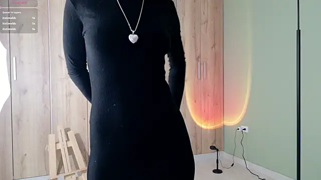 were-Naughty online show from March 4, 9:22 pm