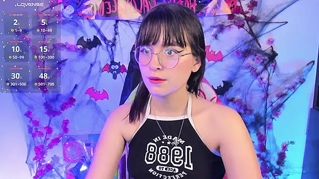 Snapshot of honeykitty_777 chatting on October 28, 4:27 am honeykitty 777 online show from October 28, 4:27 am