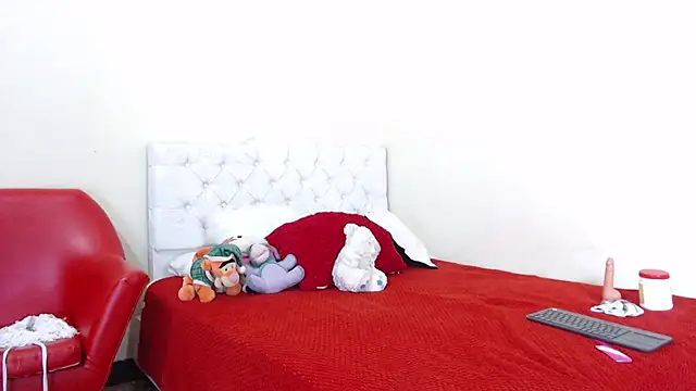 luna hoott online show from February 28, 5:04 pm