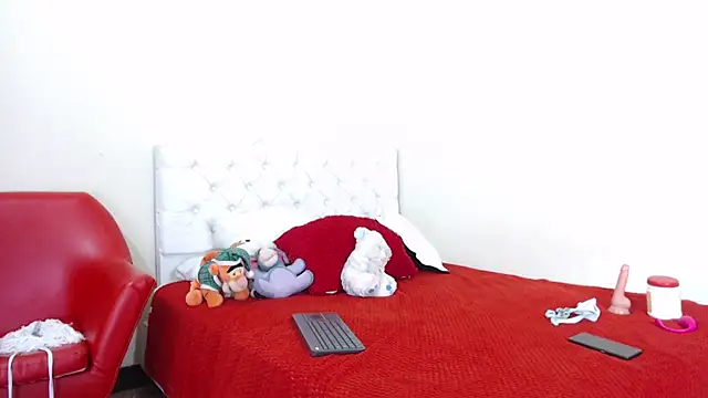 luna hoott online show from February 28, 8:07 pm