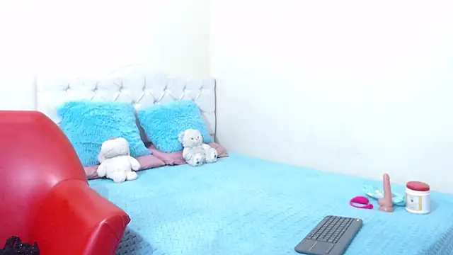 luna hoott online show from March 22, 4:47 pm