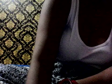 Snapshot of Crezy-Queen01 chatting on July 10, 7:27 pm Crezy-Queen01 online show from July 10, 7:27 pm
