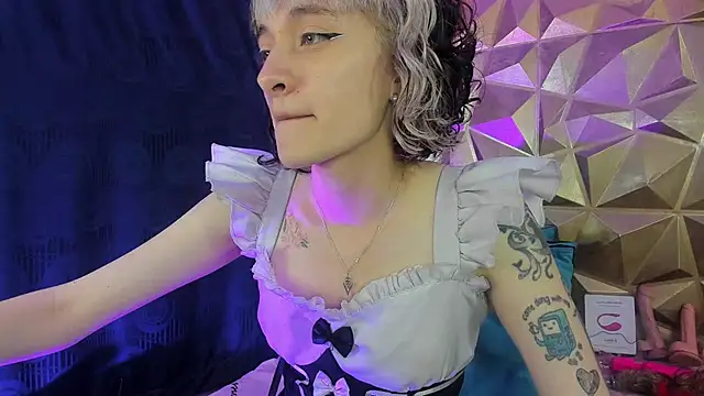 Snapshot of neeko_princes chatting on December 7, 12:13 pm neeko princes online show from December 7, 12:13 pm