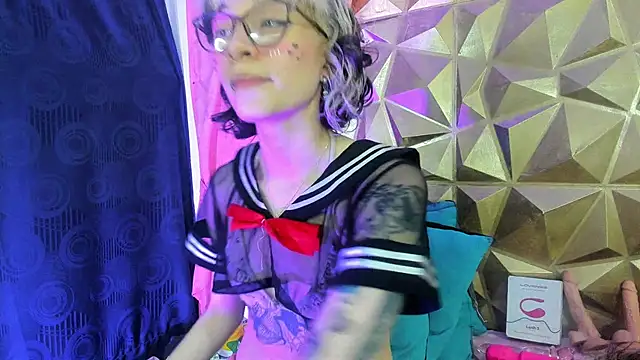 Snapshot of neeko_princes chatting on December 9, 3:22 pm neeko princes online show from December 9, 3:22 pm