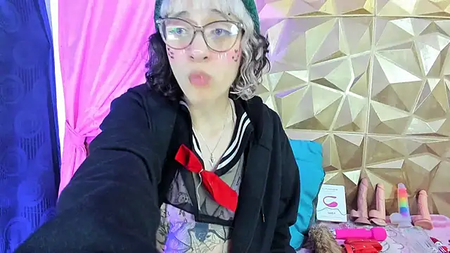 Snapshot of neeko_princes chatting on December 12, 3:16 pm neeko princes online show from December 12, 3:16 pm