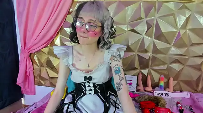 Snapshot of neeko_princes chatting on February 9, 3:12 pm neeko princes online show from February 9, 3:12 pm