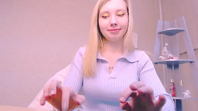 Snapshot of AliceFire_ chatting on February 5, 10:19 am AliceFire online show from February 5, 10:19 am