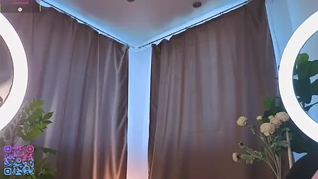 SoniaScott online show from April 18, 2:37 am