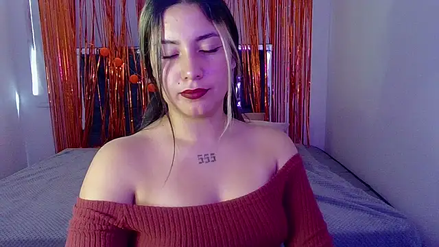 Lia 14  online show from November 12, 7:24 pm