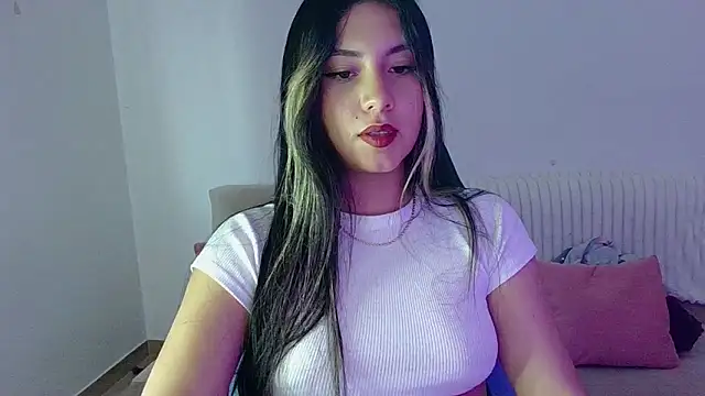 Snapshot of Lia_14_ chatting on May 1, 10:36 pm Lia 14 online show from May 1, 10:36 pm