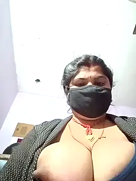 Hotmohni online show from December 4, 6:28 pm