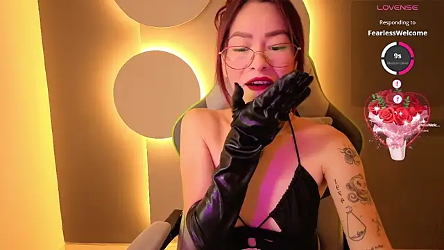 Snapshot of rosse_98_ chatting on May 8, 12:32 pm rosse 98 online show from May 8, 12:32 pm