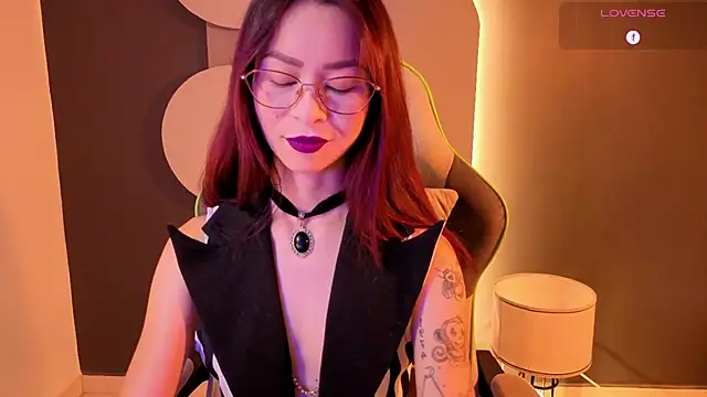 Snapshot of rosse_98_ chatting on May 13, 12:46 pm rosse 98 online show from May 13, 12:46 pm