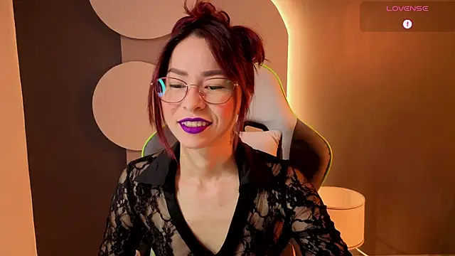 Snapshot of rosse_98_ chatting on May 19, 2:23 pm rosse 98 online show from May 19, 2:23 pm