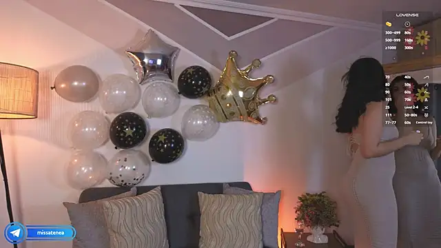 missatenea online show from November 12, 2:28 pm