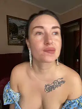 Roxana Bell online show from March 6, 9:06 am