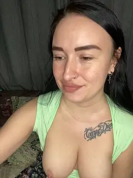 Roxana Bell online show from March 27, 9:47 pm