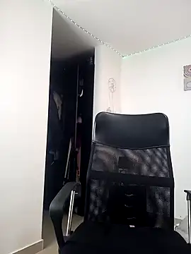 tata laima   online show from February 4, 4:50 pm