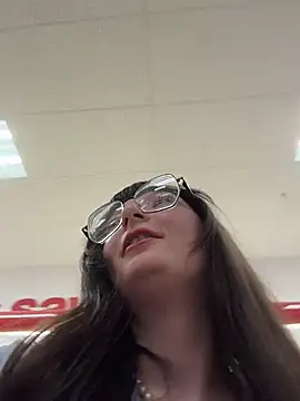 urpuppymoon online show from March 5, 7:21 pm