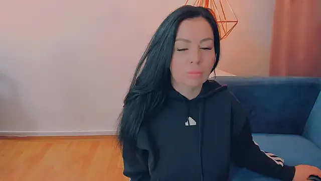 LayaFlow online show from March 28, 7:52 am