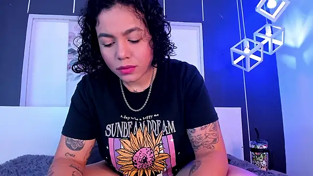 Alexxxholy online show from December 31, 1:41 pm