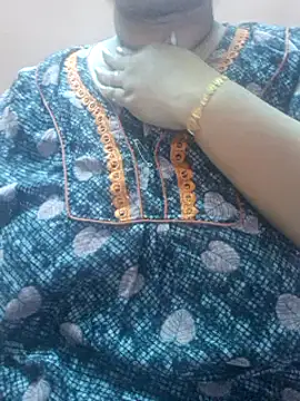 Snapshot of Ravina_patil1 chatting on March 5, 9:48 pm Ravina patil1 online show from March 5, 9:48 pm