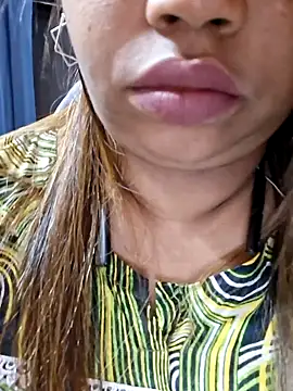 Snapshot of Ravina_patil1 chatting on November 2, 10:12 pm Ravina patil1 online show from November 2, 10:12 pm