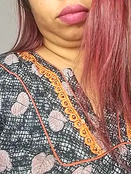 Snapshot of Ravina_patil1 chatting on January 14, 5:46 am Ravina patil1 online show from January 14, 5:46 am