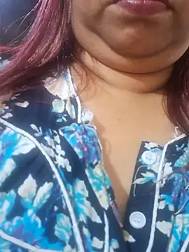 Snapshot of Ravina_patil1 chatting on February 6, 5:45 am Ravina patil1 online show from February 6, 5:45 am