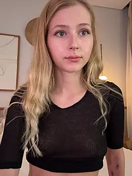 LunaRase online show from January 11, 2:49 am