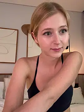 LunaRase online show from January 14, 6:19 am