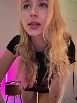 LunaRase online show from July 7, 10:52 am
