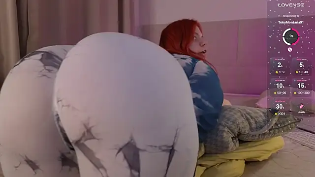 Snapshot of Tara_Renn chatting on October 8, 8:28 pm Tara Renn online show from October 8, 8:28 pm