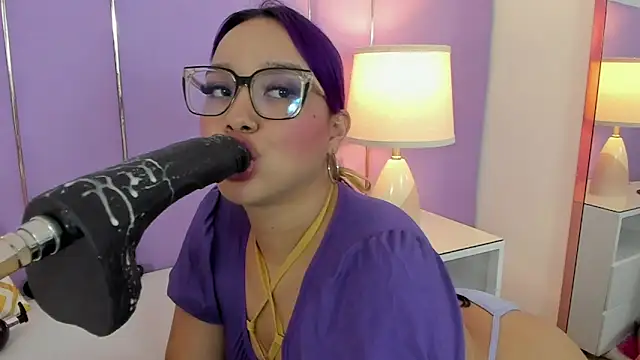 SophyRuiz  online show from October 6, 12:02 pm