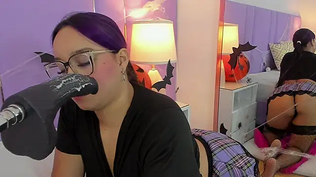 SophyRuiz  online show from October 21, 11:55 am