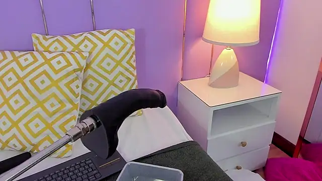 SophyRuiz  online show from February 26, 11:42 am