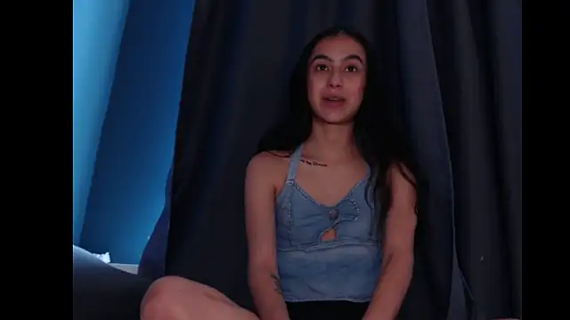 Snapshot of ValeryBaker_ chatting on October 7, 12:24 pm ValeryBaker  online show from October 7, 12:24 pm