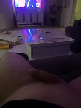 Snapshot of lazoglu0061 chatting on January 19, 12:06 am lazoglu0061 online show from January 19, 12:06 am