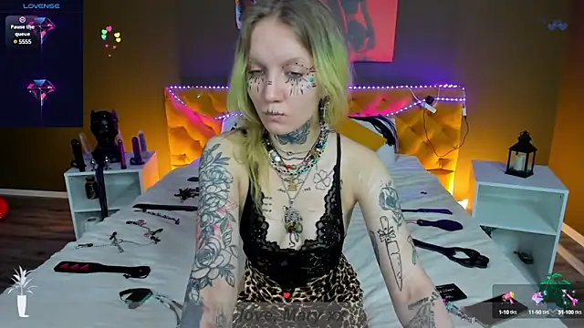 Mary Xextra online show from January 22, 1:10 am