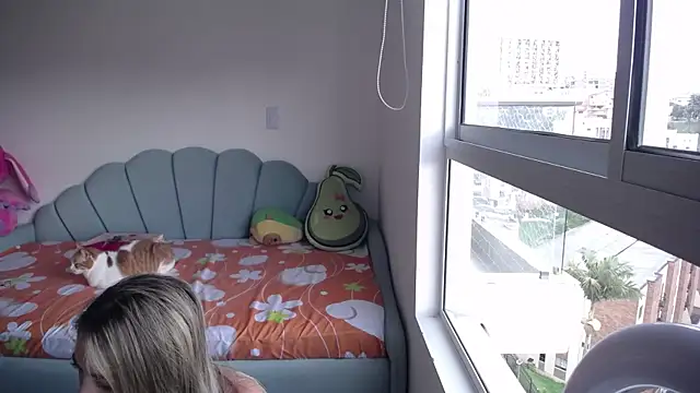  arianalzate  online show from January 17, 8:44 pm