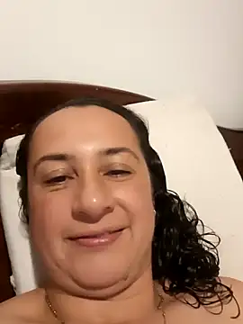 Snapshot of KiaraEliza chatting on December 14, 10:07 pm KiaraEliza online show from December 14, 10:07 pm